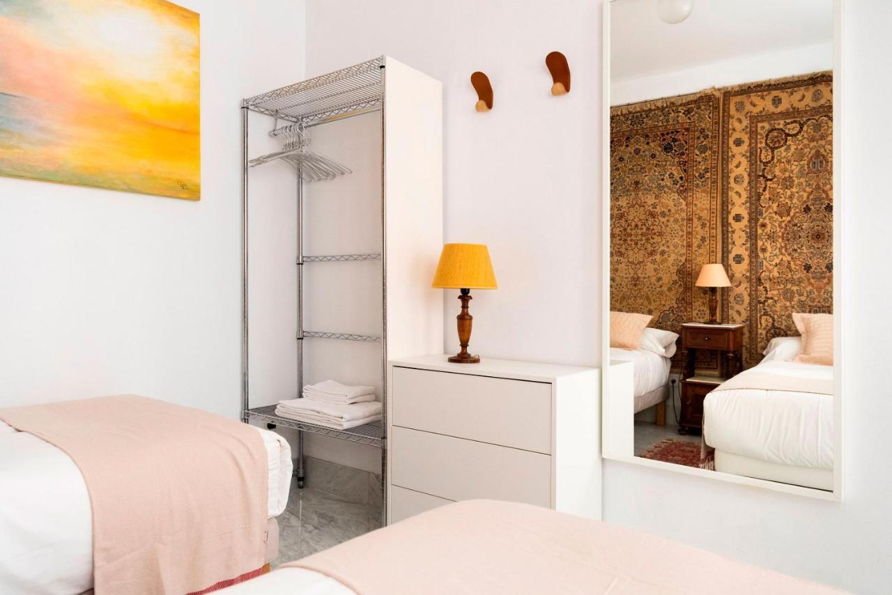 Genteel Pasaje Santa Cruz Apartment Seville